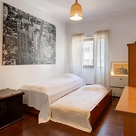 דירה Sunny And Spacious With Great Balcony *